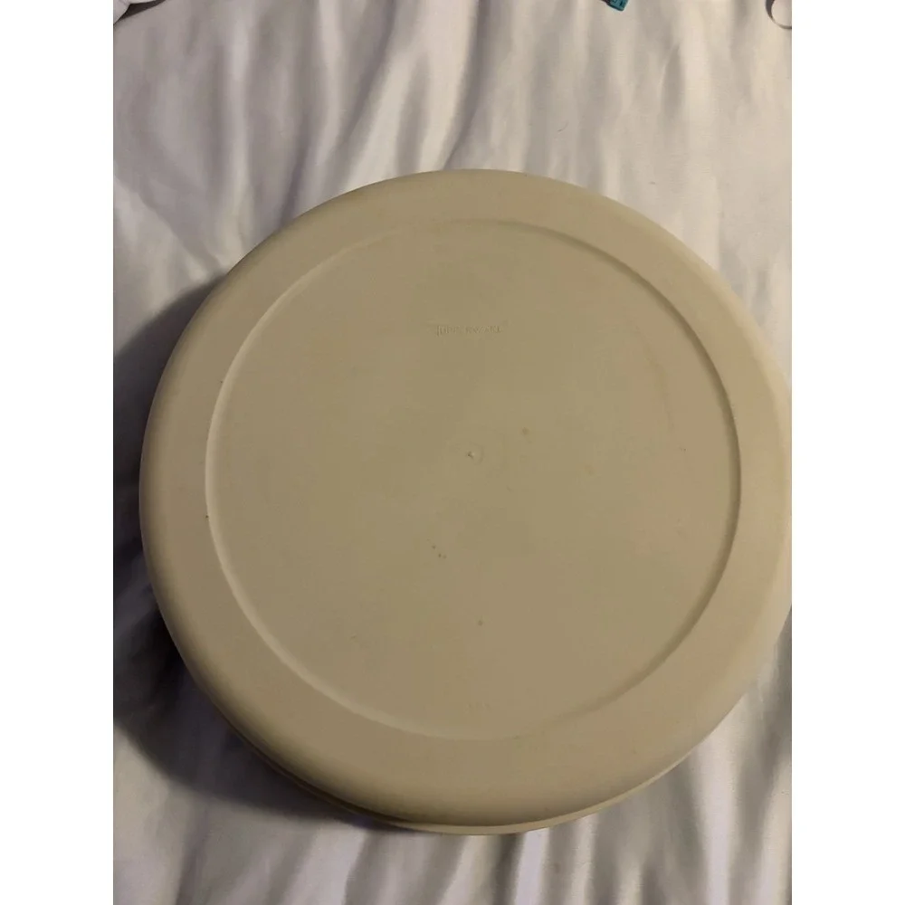 Tupperware Beige‎ Round Plastic Serving Tray 6 Compartments
